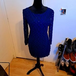 Pretty dress transparent sleeve